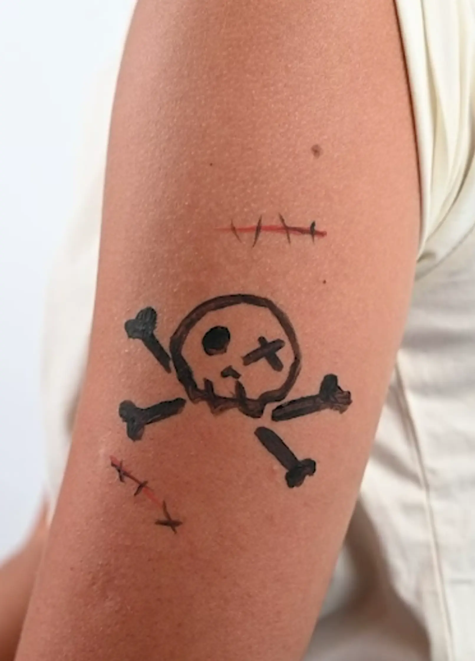 namaki-kit-maquillage-enfant-piraten-paket-d-guisement-pirate image 3