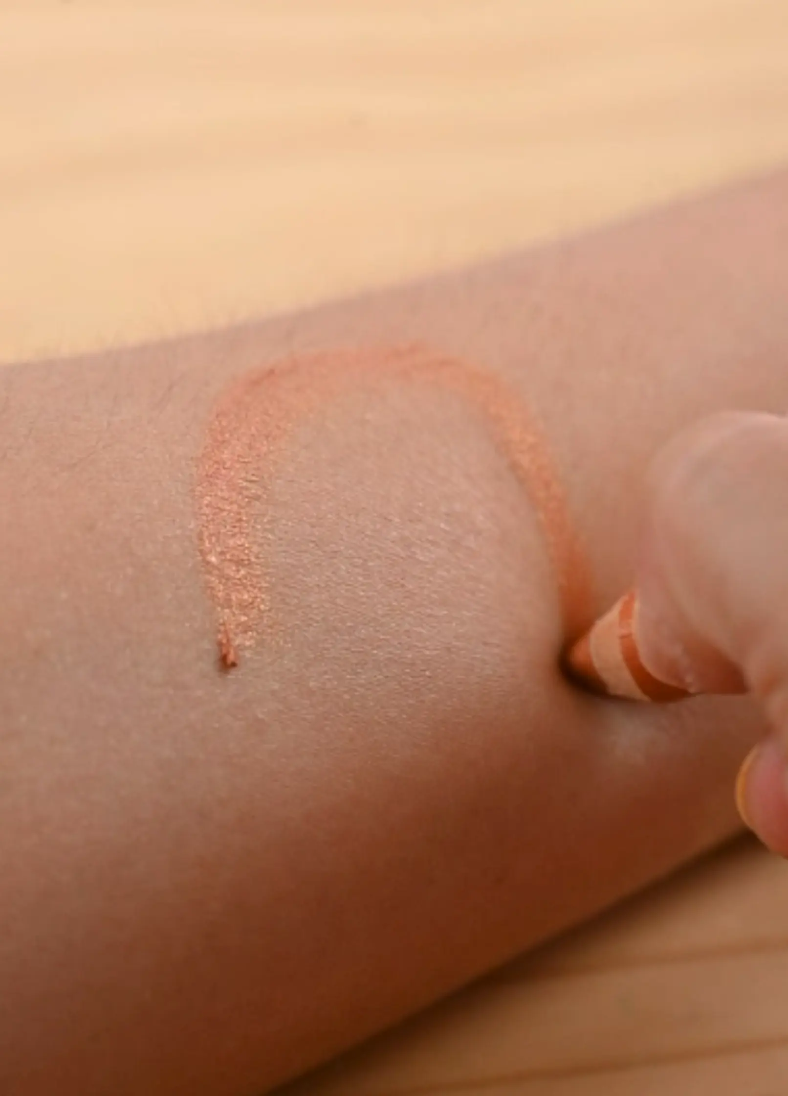namaki-crayon-maquillage-paillettes-cuivre-enfant image 3