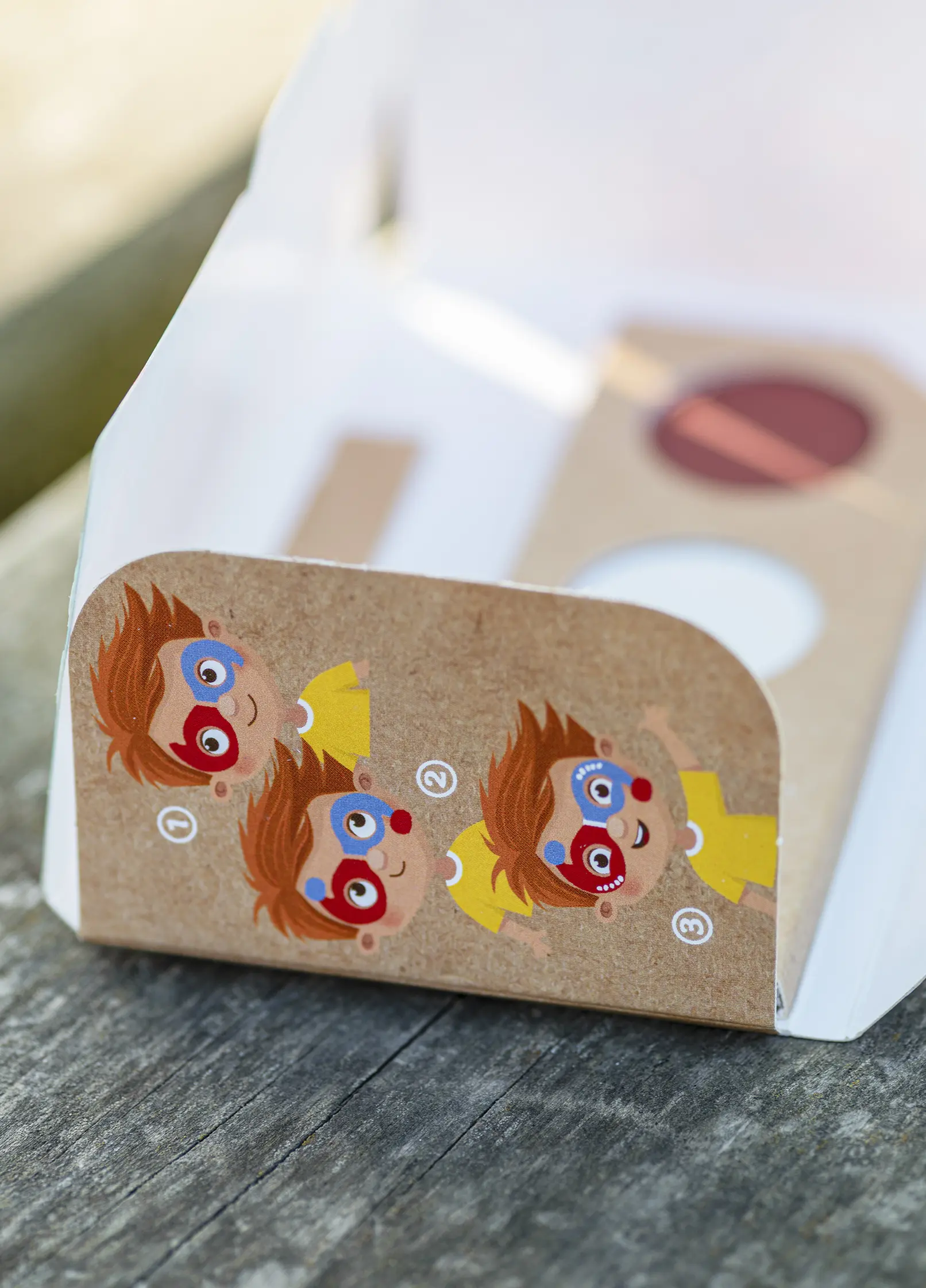namaki-palette-maquillage-3-couleurs-clown-arlequin-rouge-blanc-bleu image 4
