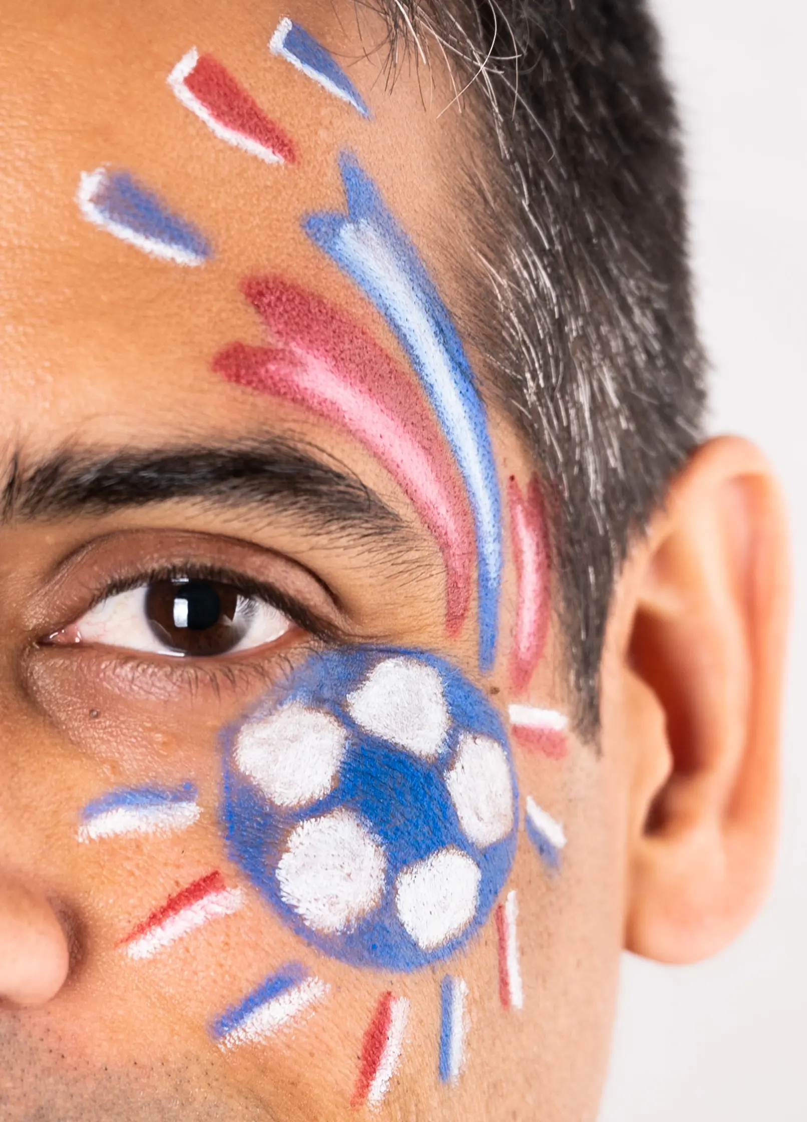 namaki-supporter-bleu-blanc-rouge-3-crayons-maquillage-enfant image 7