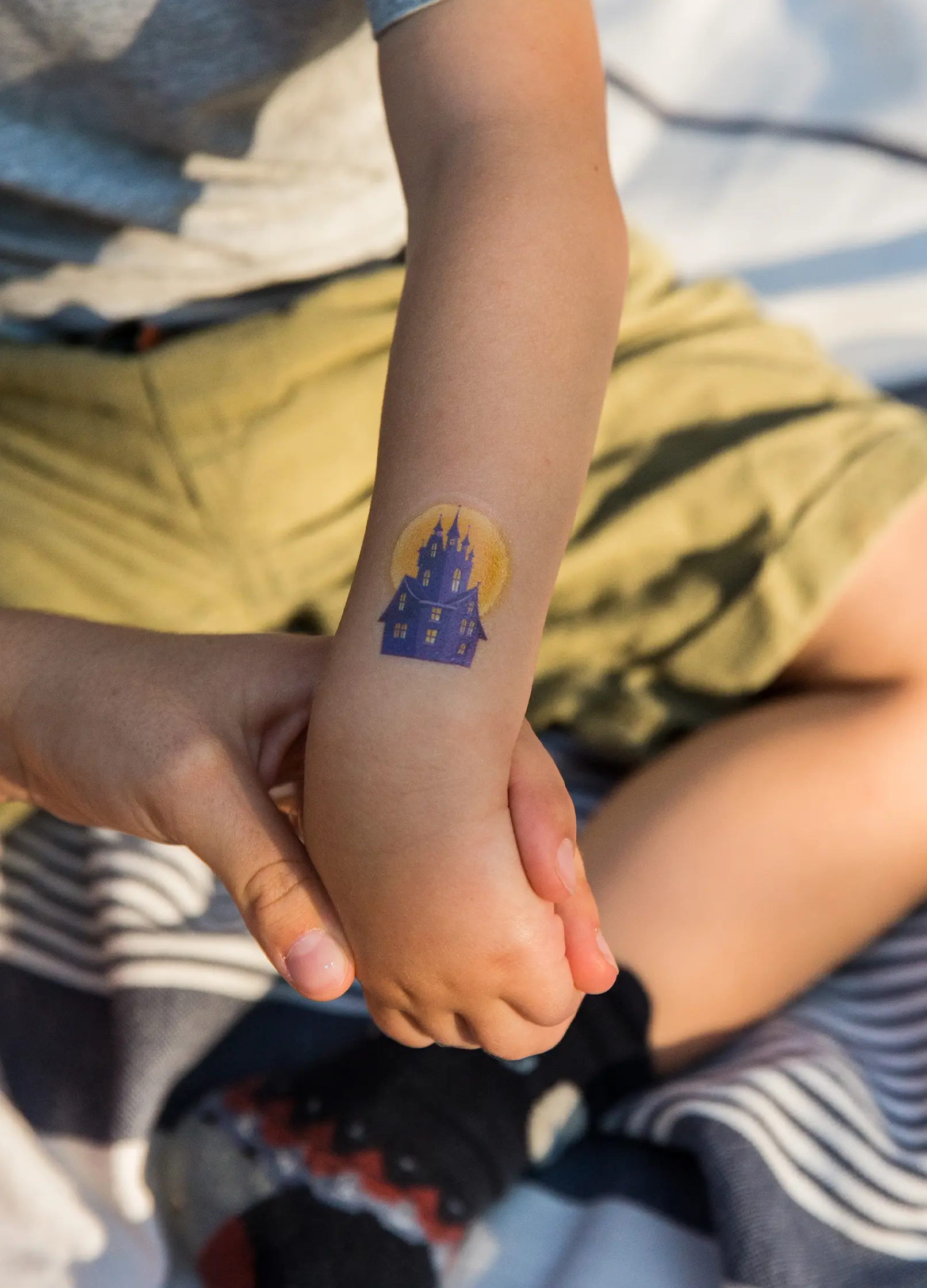 namaki-tattoos-temporaires-halloween-enfant-bras-mains-jambes image 4