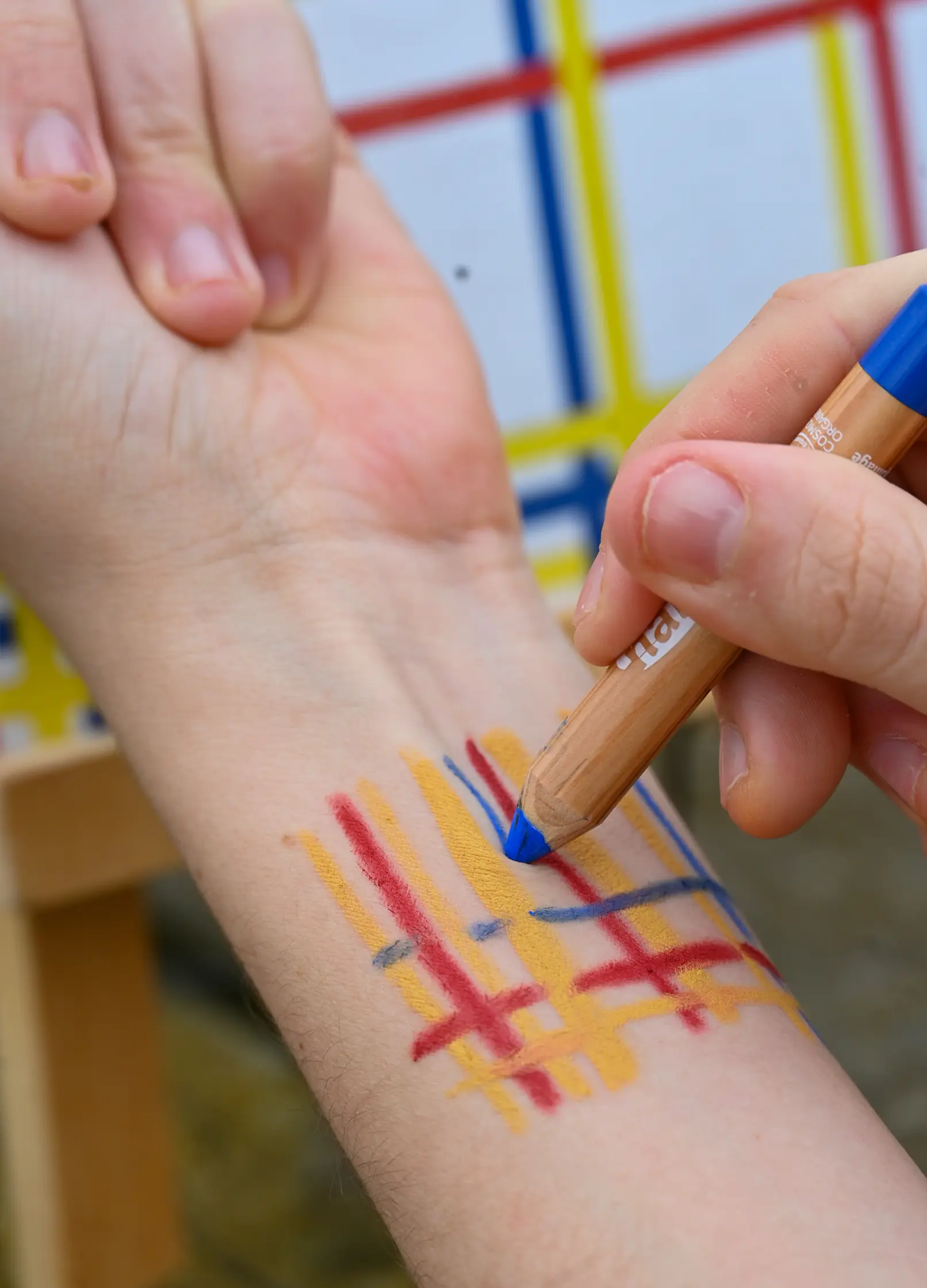 namaki-crayons-maquillage-jumbo-3-couleurs-centre-pompidou-x-namaki-mondrian image 4