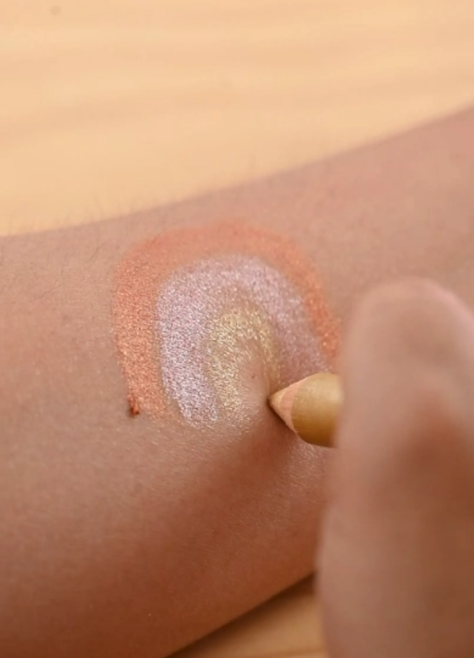 namaki-crayon-de-maquillage-paillet-enfant-or-l-unit image 3