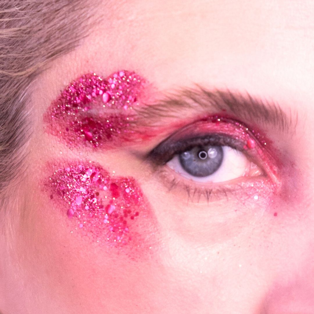 si-si-la-paillette-tagadamour-paillettes-visage-rouge-framboise-et-dor image 2