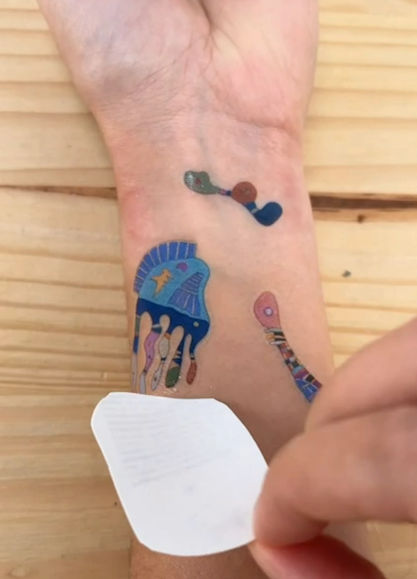 namaki-x-centre-pompidou-kit-tatouages-enfants-livre-kandinsky image 3