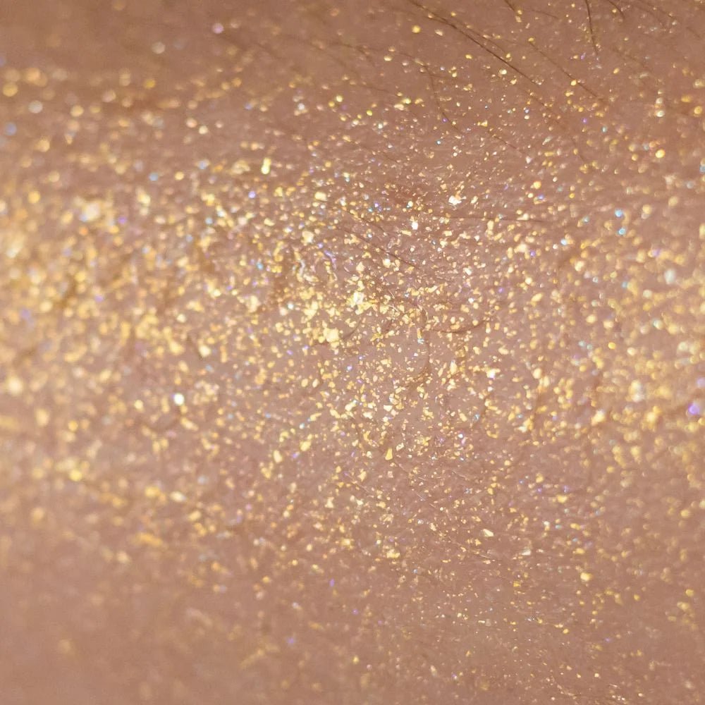 si-si-la-paillette-ultralighter-dor-highlighter-liquide-ultra-paillet-visage-et- image 3