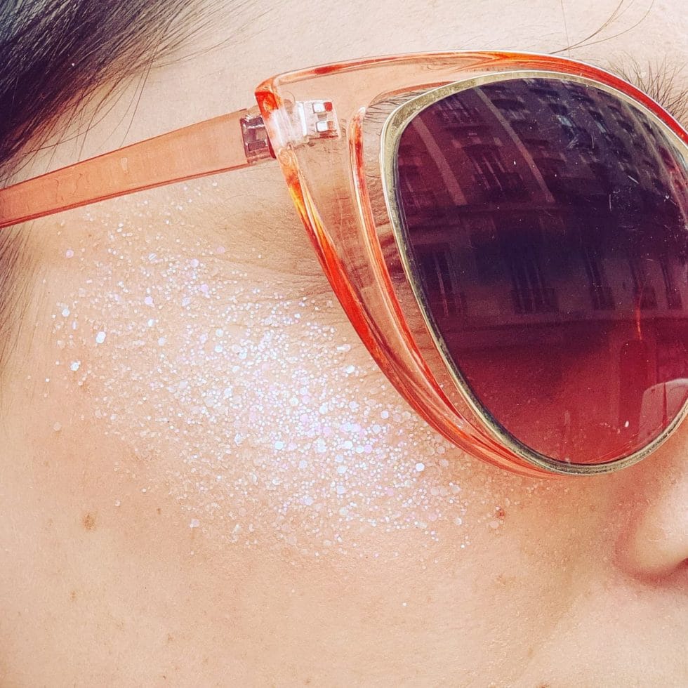 si-si-la-paillette-nuit-blanche-paillettes-visage-corps-et-cheveux-rose-vert-et- image 2